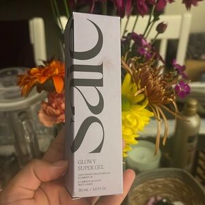 Saie beauty glowy super gel ( rose glow)